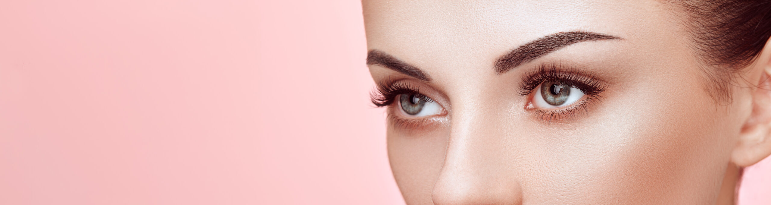 Unlock Your Eyes’ Potential: The Magic of Lash Tinting and Lifting